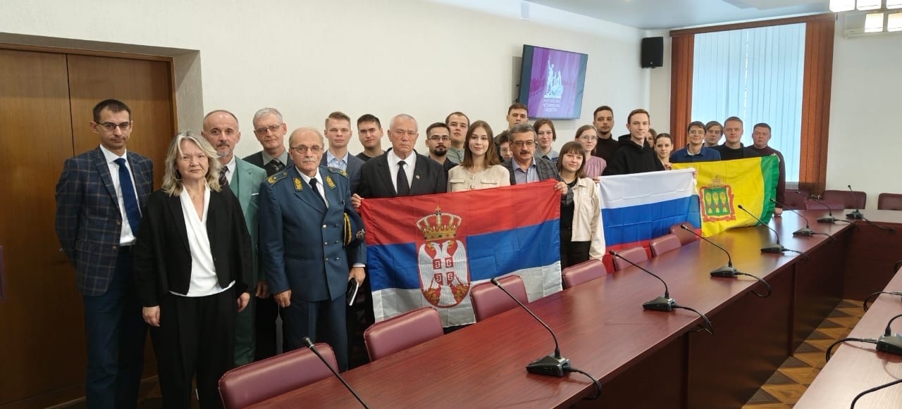 Студенты ИФФ встретились с историками из Сербии